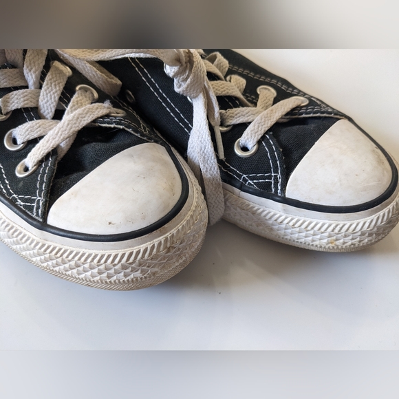 Women's Converse - Picture 4 of 4